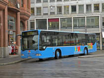 Mercedes Citaro von Distribus, auf der Linie 6, wartet an der Endstation an der Schifflände.
