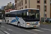 VK 1280, Setra S 415 UL, von Voyages Schmit, erreicht den Bahnhof von Ettelbrück. 01.2023