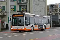 Mercedes Citaro 86, auf der Linie 6, fährt am 18.01.2023 zur Haltestelle beim Bahnhof Solothurn.