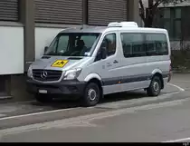 Schuhlbus der Stadt Schlieren ZH 270652 abgestellt in der Nähe des SBB Bahnhof von Schlieren am 22.01.2023