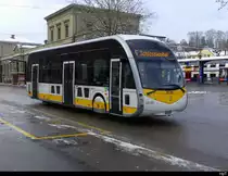 vb sh - IRIZAR ie tram Nr.35  SH 38035 unterwegs vor dem Bhf. Schaffhausen am 22.01.2023
