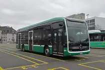 Mercedes eCitaro 8111 steht am 27.01.2023 auf den Klybeck Areal.