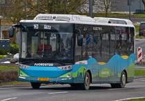 WE 3200, Karsan Atak von WEmobility, bedient am 01.02.2023 die Strecke Dorscheid – Wiltz, aufgenommen in Marnach. 