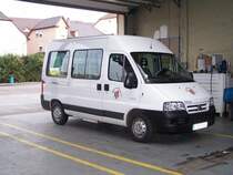 Ein minibus Citroen Jumper.