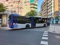 Mercedes-Benz Citaro O 530 C2, Wagen 780, Baujahr 2019, Firma La Alcoyana, verlässt die Endhaltestelle Estación - Oscar Esplá in Alicante am 03.03.2023.