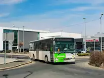 Graz. Am Vormittag des 10.03.2023 war der Dr. Richard Iveco Crossway W4547 auf der Linie 431 nach Nestelbach unterwegs, hier aufgenommen am Ferdinand-Porsche-Platz.