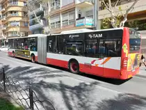 Mercedes-Benz Citaro O 530 G, Wagen 819, Baujahr 2011, Firma Masatusa, im Einsatz auf der Linie 3, bedient die Haltestelle Montañeta - Soto in Alicante am 14.03.2023.