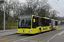 Mercedes Citaro 83 der AAGL, auf der Linie 81, fährt am 01.03.2023 zur Endstation am Aeschenplatz.