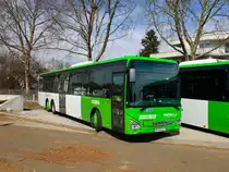 Gleisdorf. Der BD 16223, ein Iveco Crossway LE 14,5 der ÖBB Postbus AG steht am 19.03.2023 im Bereich des Gleisdorfer Bahnhofs. Der Bus genießt hier die Sonntagsruhe in der Frühlingssonne, ehe er am nächsten Tag wieder auf Linie ist.