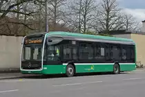 Mercedes eCitaro 8104, auf der Linie 31, bedient am 12.03.2023 die Haltestelle Friedhof am Hörnli.