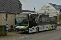 RG 6004, MAN Lions Citye, von Slaes Lentz, steht an der Haltestelle Redange sur Attert Gare bereit um die Linie 934 zum Bahnhof in Mersch zu bedienen. 03.2023