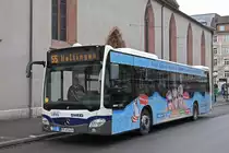 Mercedes Citaro von SWEG, auf der Linie 55, wartet am 11.04.2023 an der Endstation am Claraplatz.