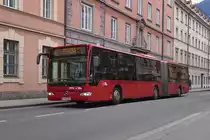 Mercedes-Benz Citaro Facelift der Innsbrucker Verkehrsbetriebe (Bus Nr. 425) als Linie R in Innsbruck, Sillgasse. Aufgenommen 19.3.2023.