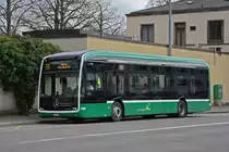 Mercedes eCitaro 8104, auf der Linie 31, bedient am 12.03.2023 die Haltestelle Friedhof am Hörnli.