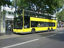 MAN Lion's City DD (Doppelstock) auf der Linie M29 nach Grunewald Roseneck am U-Bahnhof Kurf�rstendamm.