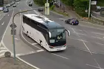 Setra S 517 HD unterwegs in den Straßen von Bratislava. 05.06.2023