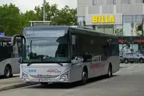 IVECO Crossway, steht am Westbahnhof in Wien bereit um die Fahrgäste zum Flughafen zu fahren. 06.06.2023