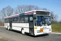 Bus Rheinland-Pfalz: Mercedes-Benz O 407 mit Stadtbusfront (KL-CE 11) von Schary-Reisen GbR, aufgenommen im Februar 2023 in Sembach, einer Ortsgemeinde im Landkreis Kaiserslautern.