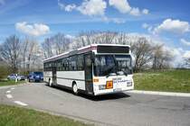 Bus Rheinland-Pfalz: Mercedes-Benz O 407 mit Stadtbusfront (KL-CE 11) von Schary-Reisen GbR, aufgenommen im April 2023 in Sembach, einer Ortsgemeinde im Landkreis Kaiserslautern.