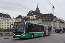 Mercedes Citaro 7010, auf der Linie 34, überquert am 12.04.2023 die Mittlere Rheinbrücke.
