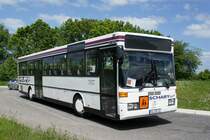 Bus Rheinland-Pfalz: Mercedes-Benz O 407 mit Stadtbusfront (KL-CE 11) von Schary-Reisen GbR, aufgenommen im Mai 2023 in Sembach, einer Ortsgemeinde im Landkreis Kaiserslautern.