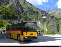 ex Postauto - NAW VS 93575 auf einer Extrafahrt bei einem Zwischenhalt am Endpunkt der Strasse zur Staumauer von Grand Dixence am 30.07.202