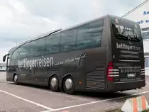 Mercedes Travego von Hettinger aus Deutschland im Stadthafen Sassnitz am 22.08.2020