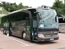Mercedes Travego von Hettinger aus Deutschland im Stadthafen Sassnitz am 22.08.2020