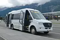 Mercedes-Benz Sprinter (LA-292DW) als Linie 508 an der Haltestelle Rum Bahnhof. Diese neu eingerichtete Linie verbindet den Bahnhof mit seinen umfangreichen Umstiegsmöglichkeiten mit dem am Hang gelegenen Ort Thaur. Aufgenommen 30.8.2023.
