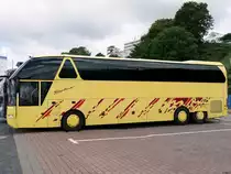 Neoplan Starliner von KB Reisen (ex Graf's Reisen) aus Deutschland im Stadthafen Sassnitz am 23.08.2020
