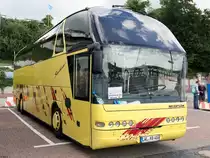 Neoplan Starliner von KB Reisen (ex Graf's Reisen) aus Deutschland im Stadthafen Sassnitz am 23.08.2020