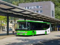 Bruck an der Mur. Ein Setra S416 LE business von Dr. Richard steht hier am 18.09.2023 als Linie 100 vor dem Bahnhof Bruck.