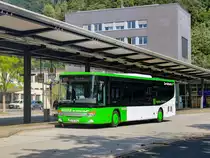 Bruck an der Mur. Ein Setra S416 LE business von Dr. Richard steht hier am 18.09.2023 als Linie 100 vor dem Bahnhof Bruck.