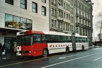 TPF Fribourg Nr. 503/FR 300'407 Volvo/Hess Gelenkduobus (ex TF Fribourg Nr. 102) am 14. Februar 2009 Fribourg, Bahnhof