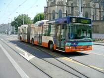 TG - Volvo Gelenkbus Nr. 381 eingeteillt auf der Linie 8 nach VEYRIER DOUANE in den Strassen von Genf ( Genve )am 06.05.2007