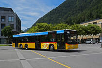 MAN Lions City der Post, auf der Linie 60, fährt am 31.07.2023 zur Haltestelle beim Bahnhof Interlaken Ost.
