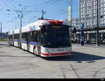 VBL - Hess Trolleybus Nr.241 unterwegs auf der Linie 2 in Emmenbrücke Bahnhof Süd am 25.09.2023