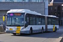 VanHool New AG300, von De Lijn, auf dem Weg zum Bahnhof in Maastricht. 06.10.2023