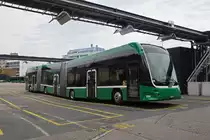 Hess Elektrobus 9107 steht am 25.08.2023 auf dem Klybeck Areal.