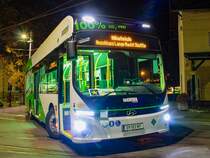 Graz. In der Nacht vom 7. auf den 8. Oktober, fand die österreichweite Lange Nacht der Museen statt. Im Zuge dessen ist hier der Wagen 940 der Graz Linien in Mariatrost zu sehen.