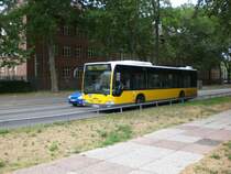 Mercedes-Benz O 530 I (Citaro) auf der Linie 147 an der Haltestelle Treptow Puschkinallee/Elsenstrae.