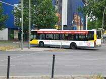 Mercedes-Benz O 530 II (Citaro Facelift) auf der Linie 147 nach Hauptbahnhof an der Haltestelle Treptow Puschkinallee/Elsenstrae.