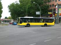 Mercedes-Benz O 530 I (Citaro) auf der Linie 194 nach Marzahn Helene-Weigel-Platz an der Haltestelle Treptow Puschkinallee/Elsenstrae.