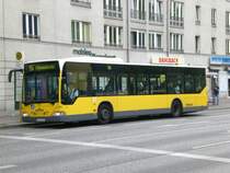 Mercedes-Benz O 530 I (Citaro) auf der Linie 194 nach U-Bahnhof Hermannplatz an der Haltestelle Treptow Puschkinallee/Elsenstrae.