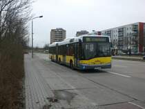 Solaris Urbino auf der Linie 195 nach S-Bahnhof Mahlsdorf am U-Bahnhof Cottbusser Platz.