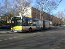 Solaris Urbino auf der Linie X54 nach U-Bahnhof Hellersdorf an der Haltestelle Weiensee Pasedagplatz.