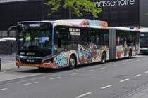 VS 8732, MAN Lions City vom Tice, steht an der Haltestelle Av. du Rock'n'Roll in Esch Belval. 06.2024
