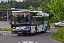 AM 5525, Setra S 415 LE, von Atocars Meyers, erreicht die Haltestelle Parc Housen, und bedient danach die Line 182 weiter bis Vianden Gare. 06.2024