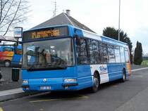 Wagen n� 322, einer der 3 drei-T�rige Agora's. dieser bus kommt von der Stadt Tignes.