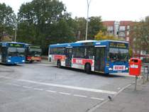 Mercedes-Benz O 405 N (Niederflur-Stadtversion) auf der Linie 21 nach S-Bahnhof Klein-Flottbek am U-Bahnhof Niendorf-Nord.